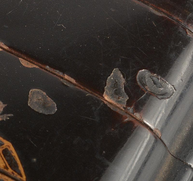 時代提げ物 金蒔絵桜閣山水文 印籠 薬入 獣骨根付 緒締め玉 D R5255