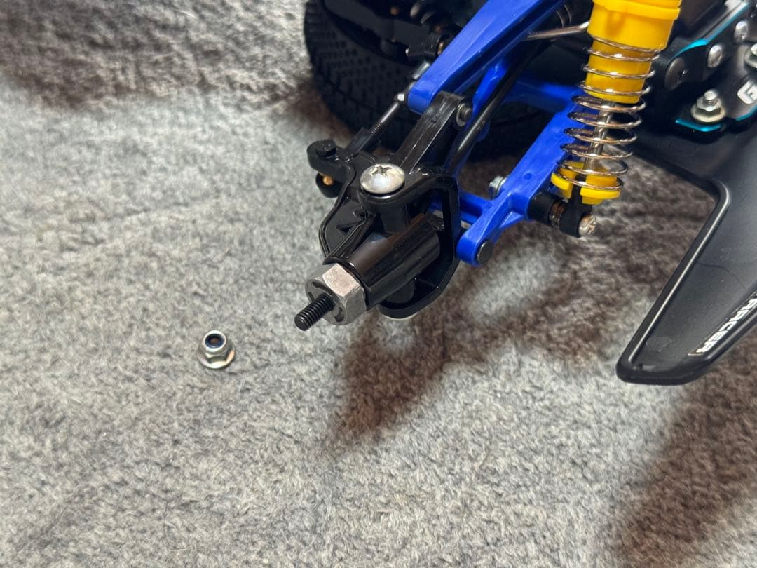 タミヤサンダーショットボディ&ウイング搭載セイントドラゴンシャーシ、メカ・OP付