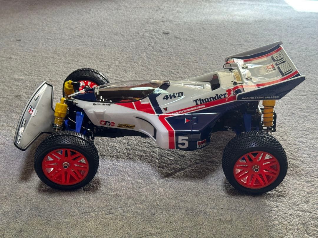 タミヤサンダーショットボディ&ウイング搭載セイントドラゴンシャーシ、メカ・OP付