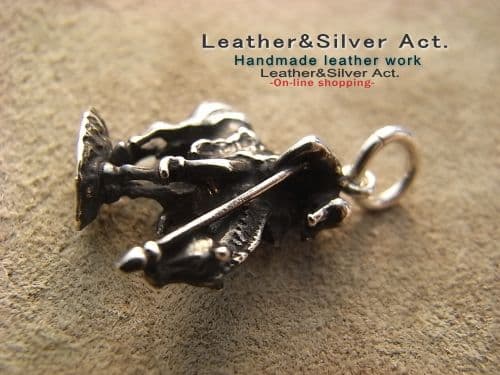 インデアンと馬　ペンダントトップ　チャーム　シルバー925 インデアンジュエリー