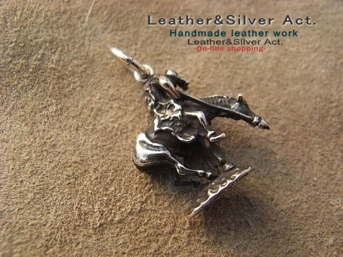 インデアンと馬　ペンダントトップ　チャーム　シルバー925 インデアンジュエリー