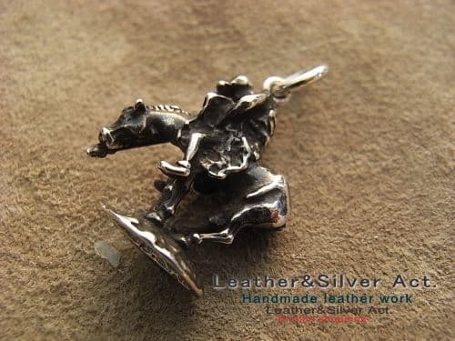 インデアンと馬　ペンダントトップ　チャーム　シルバー925 インデアンジュエリー