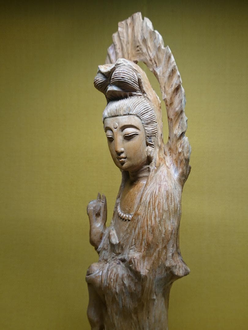 仏教美術　観音　仏像　木彫　置物　インテリア　工芸品　美術品　A1282