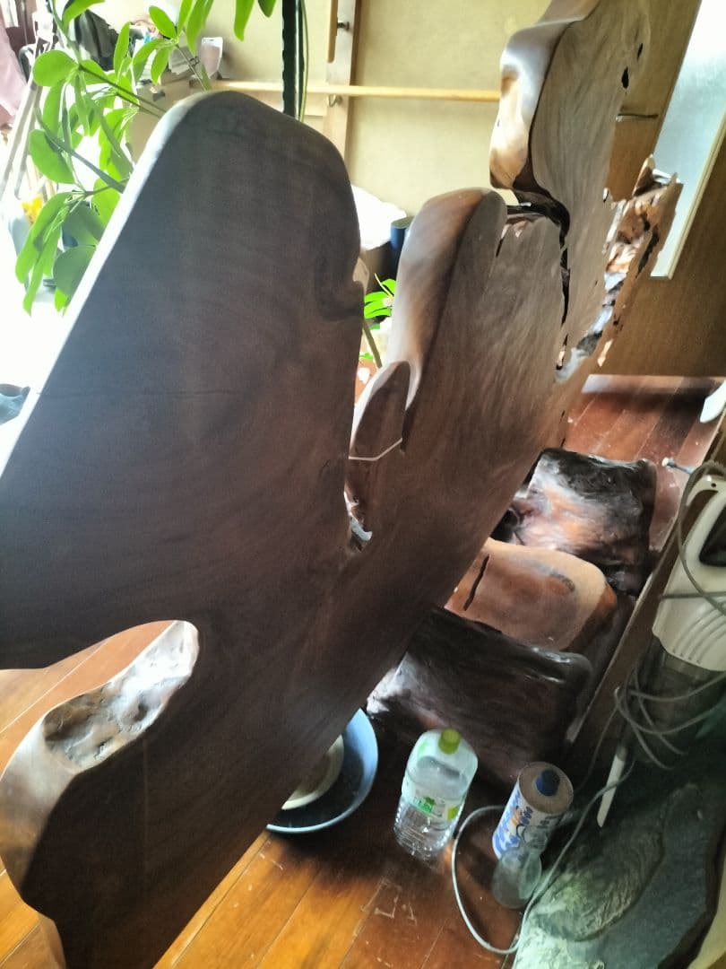 高級！一枚板、インテリアにも