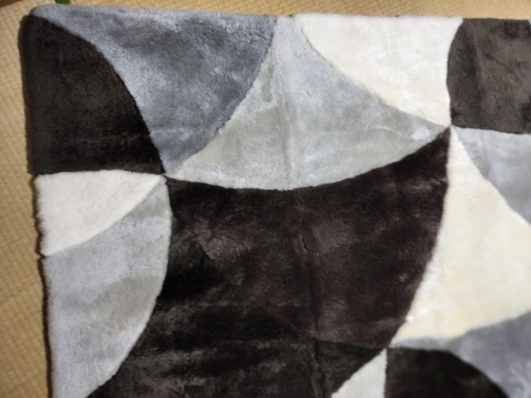 定価64万ニチロムートンラグカーペット200×200 クリーニング済み