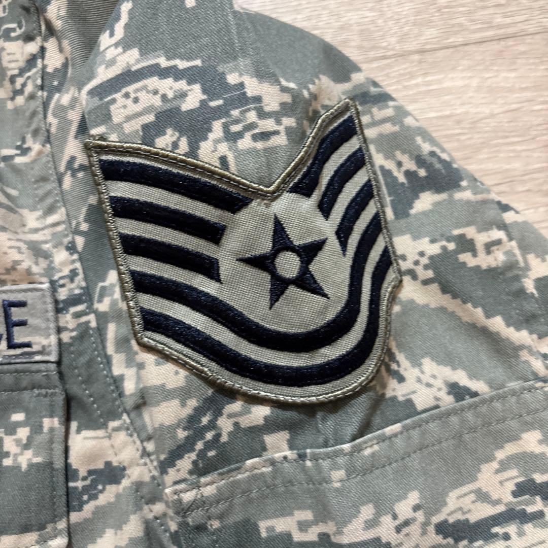 米軍実物 US AIR FORCE ABU 迷彩ジャケット 階級章・整備兵紋章付