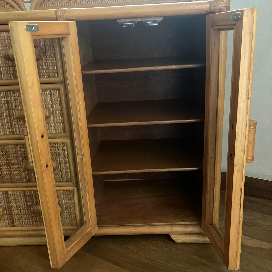 ラタン ガラスキャビネット