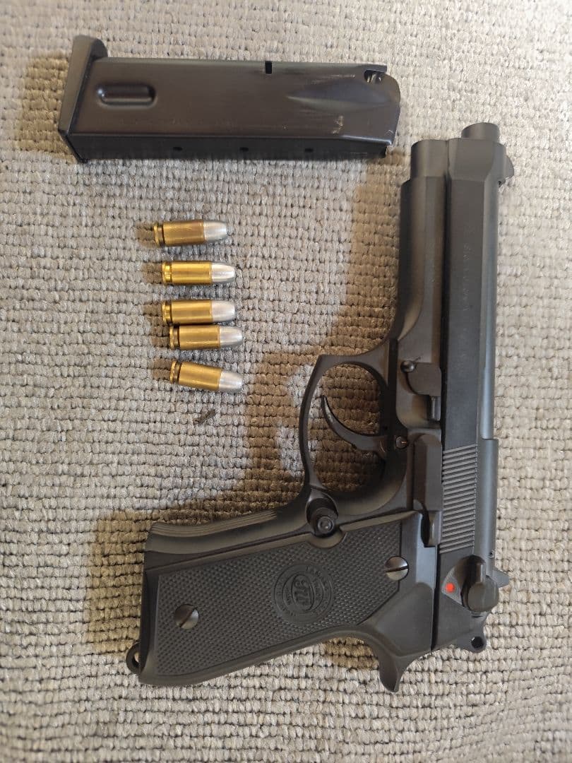 【最終値下げ】モデルガンM92F モデルガン