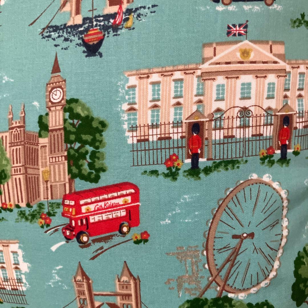 184) ハンドメイド クッションカバー  ⭐︎ロンドンシーン