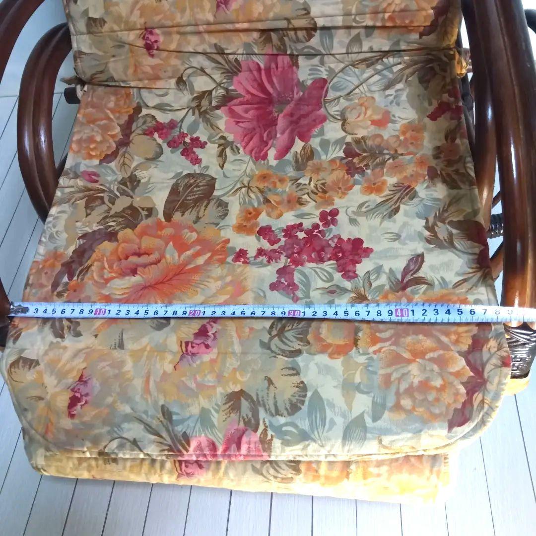 昭和レトロ 花柄　ラタンリクライニングチェア オットマン　ラック付き 籐家具