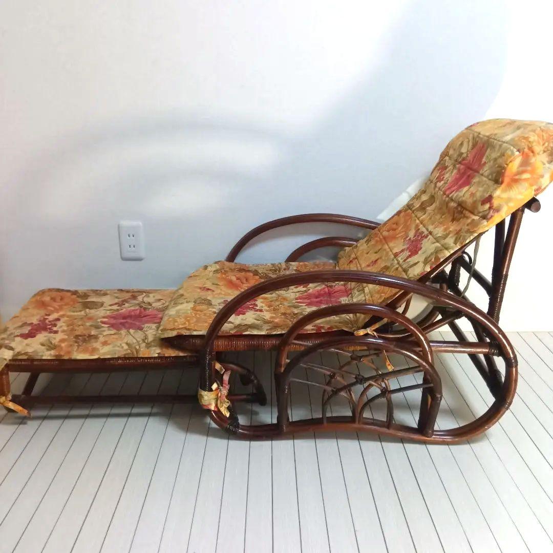 昭和レトロ 花柄　ラタンリクライニングチェア オットマン　ラック付き 籐家具