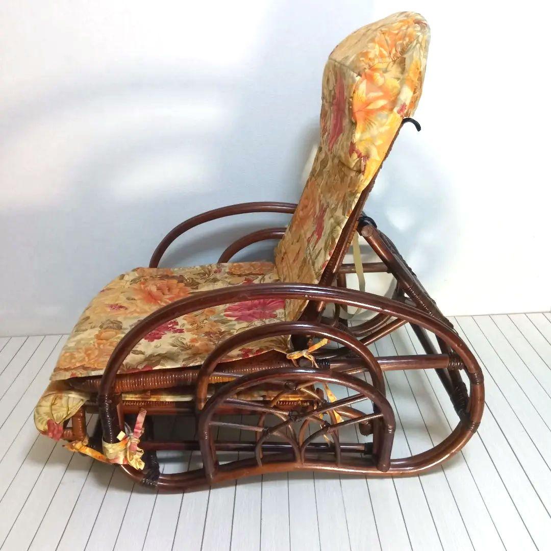 昭和レトロ 花柄　ラタンリクライニングチェア オットマン　ラック付き 籐家具
