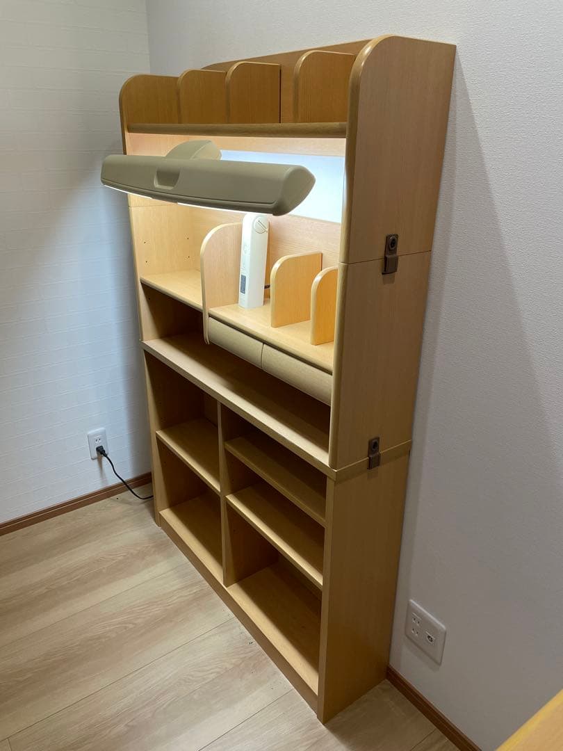 ニトリ学習机　照明付本棚