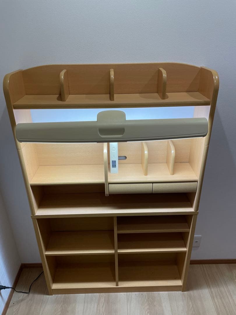 ニトリ学習机　照明付本棚