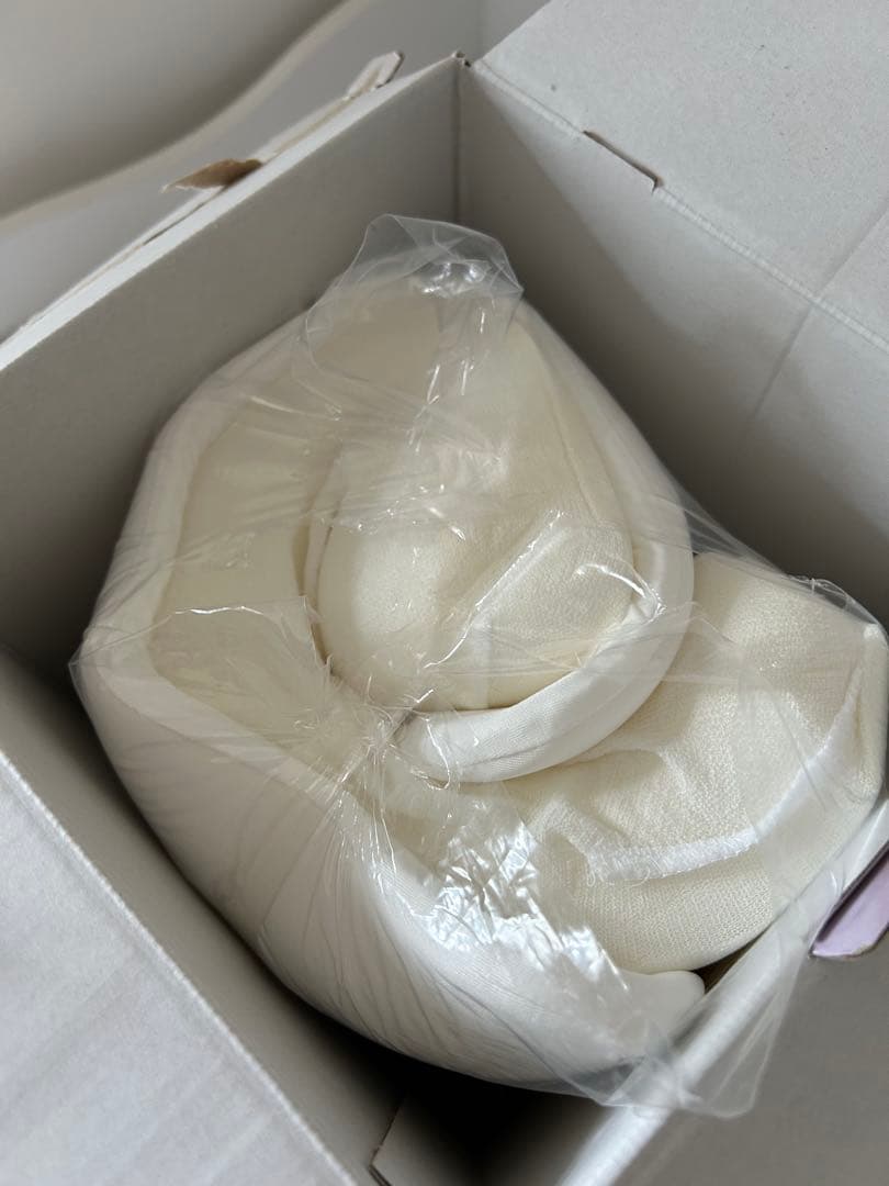 顔のシワやむくみを軽減する枕sleep&glow オムニア枕&シルク製枕カバー