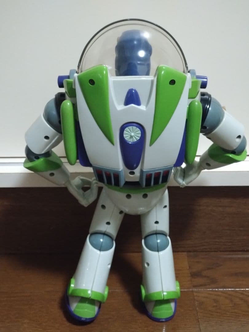 箱付き、初代バズライトイヤー！英語バージョン！清掃、電池交換済