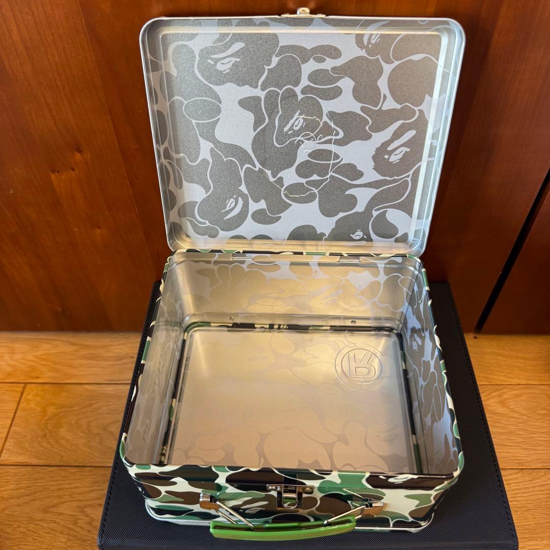 A Bathing Ape 迷彩メタルボックス　缶ケース