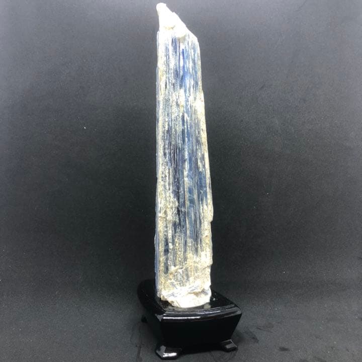 【特大】カイヤナイト 結晶