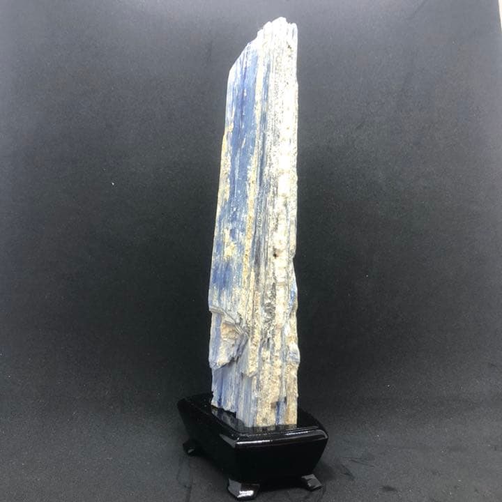 【特大】カイヤナイト 結晶