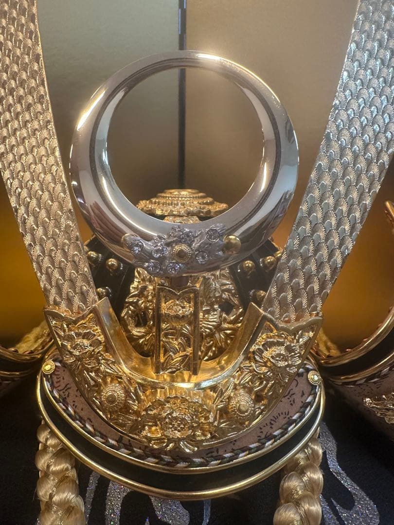 五月人形 兜飾り 豪華金彩兜一式 金屏風付き 新品未使用