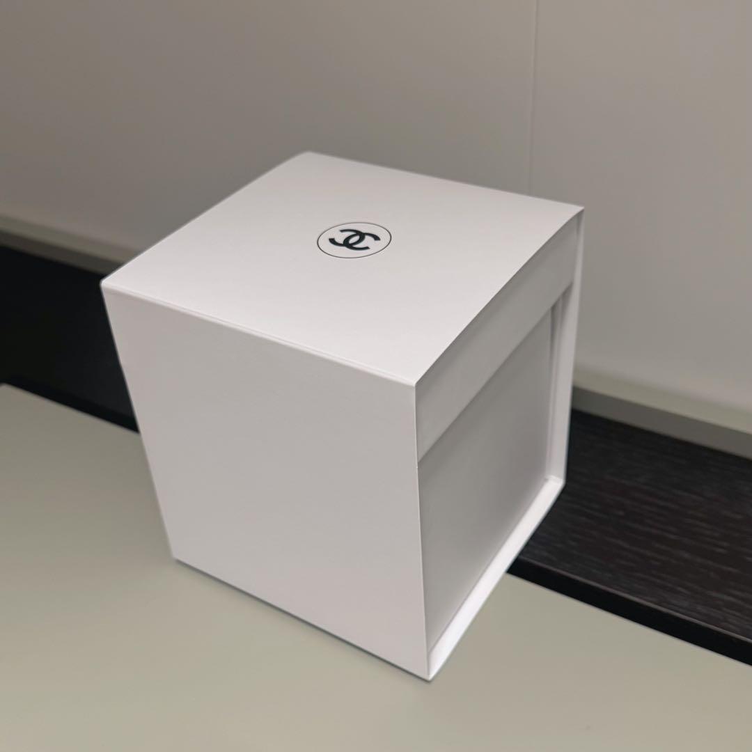新品 CHANEL 2025 ホリデー限定 スノードーム ノベルティ シャネル