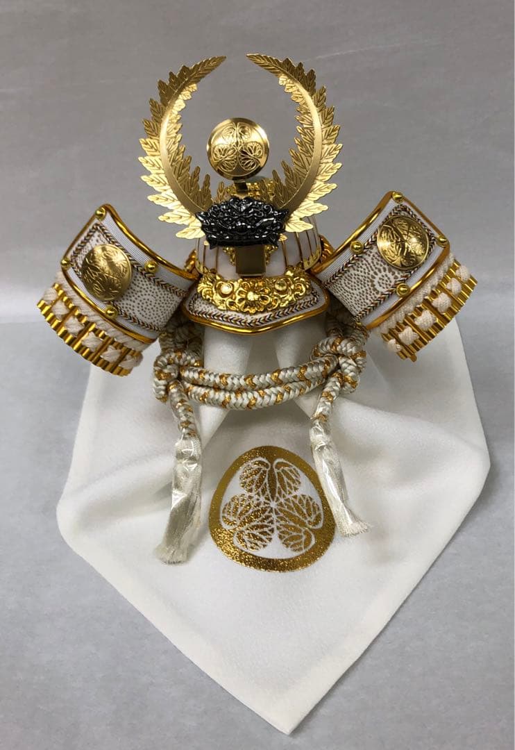 売り尽くし　新品　五月人形 コンパクト　徳川家康兜　陣羽織飾り