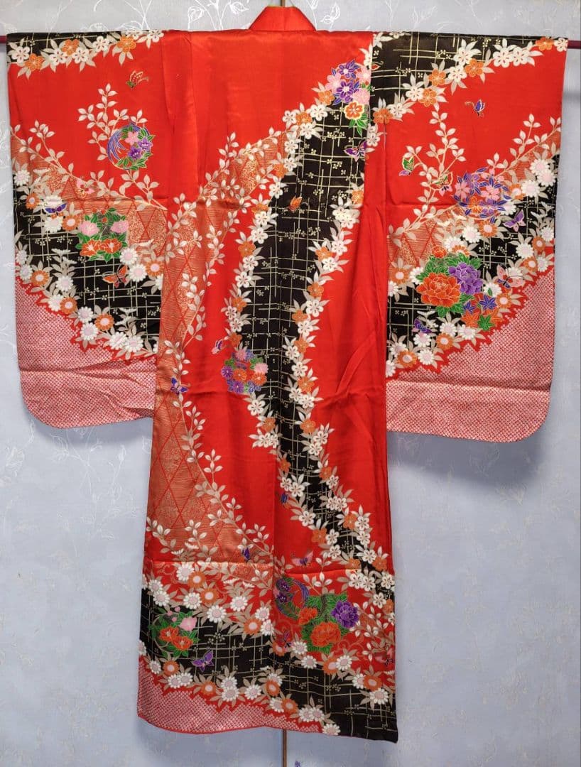 RK548子供着物7歳前後用着丈132センチ裄丈52センチ正絹綺麗美品