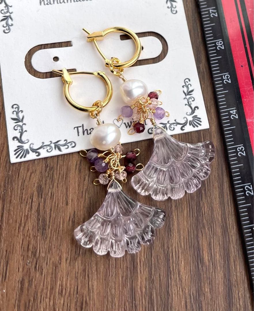 ピンクアメジスト フラワー？カービングのピアスチャーム♪