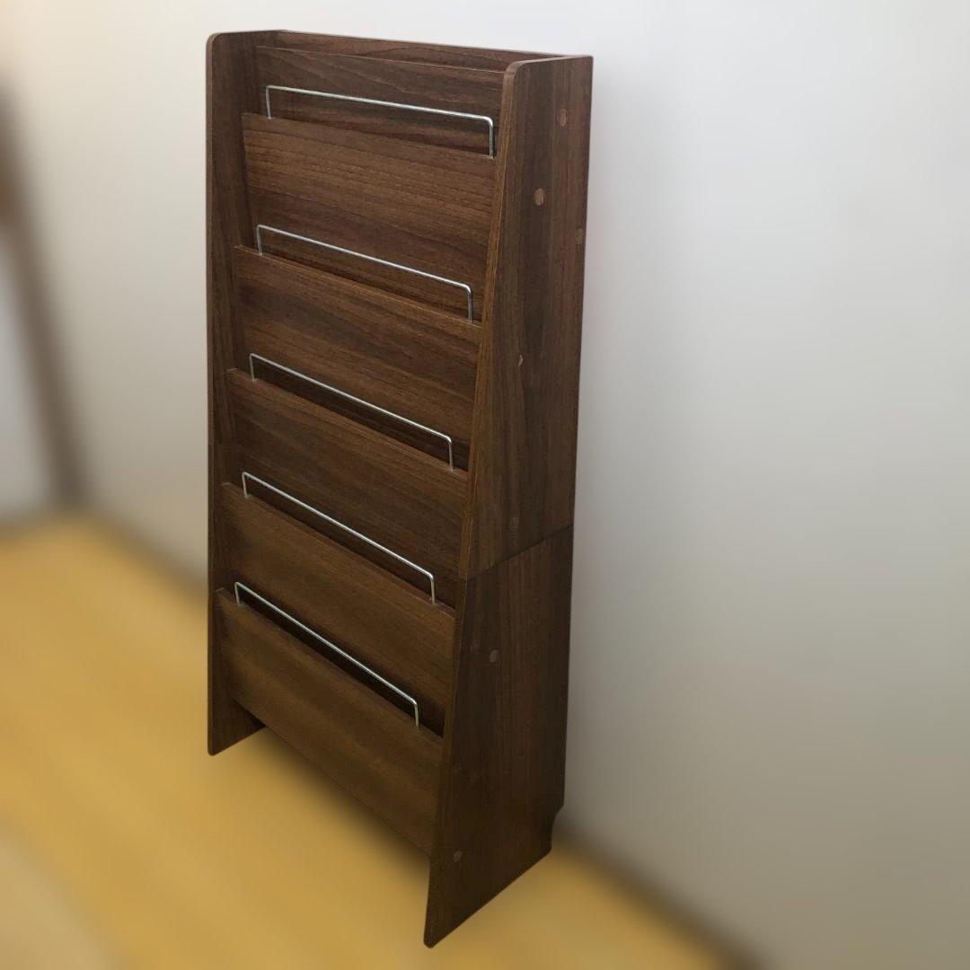 送料無料 木製 マガジンラック 5段 雑誌収納 絵本スタンド251130