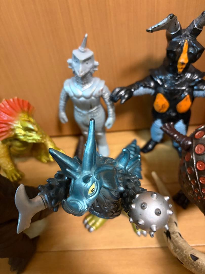 特撮 怪獣 フィギュア セット 多数 - メルカリ