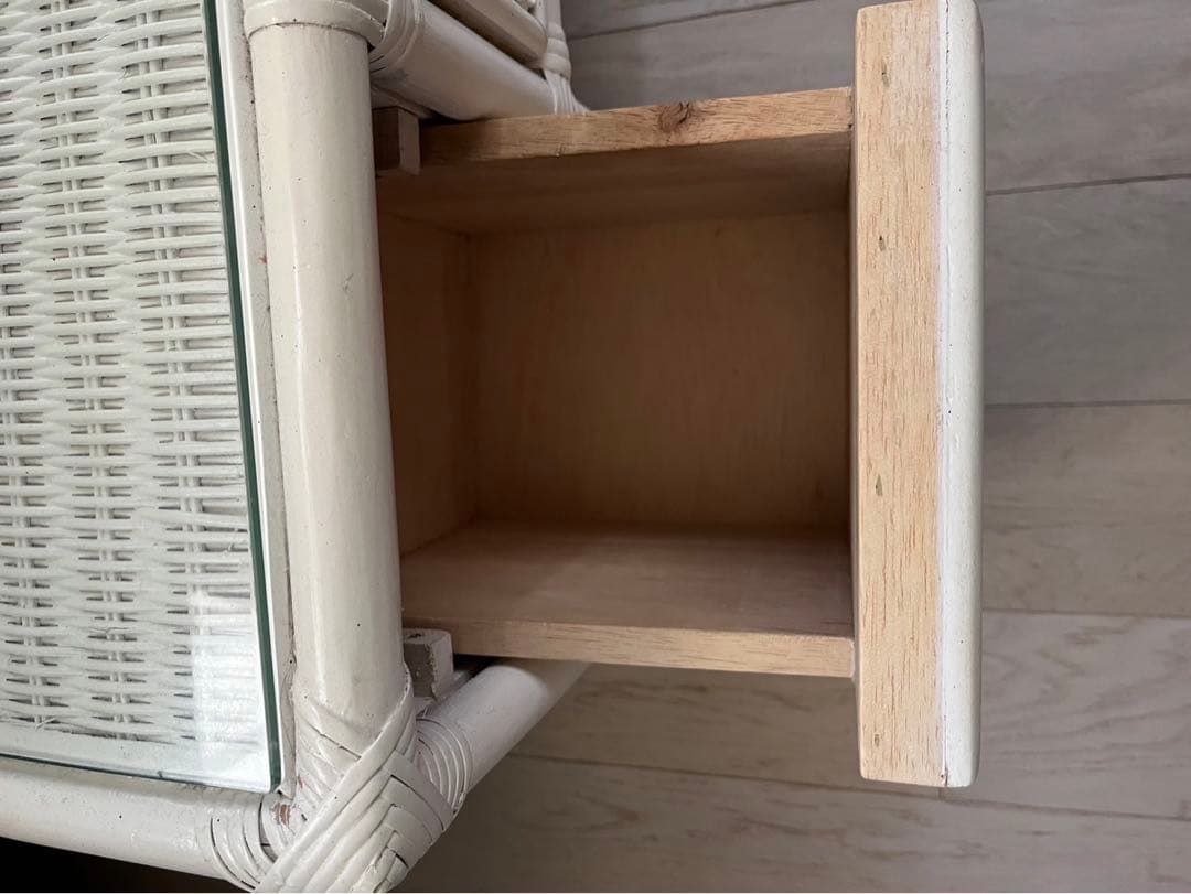 ヴィンテージ　ホワイトラタン　ドレッサー　アンティーク　ビンテージ　希少