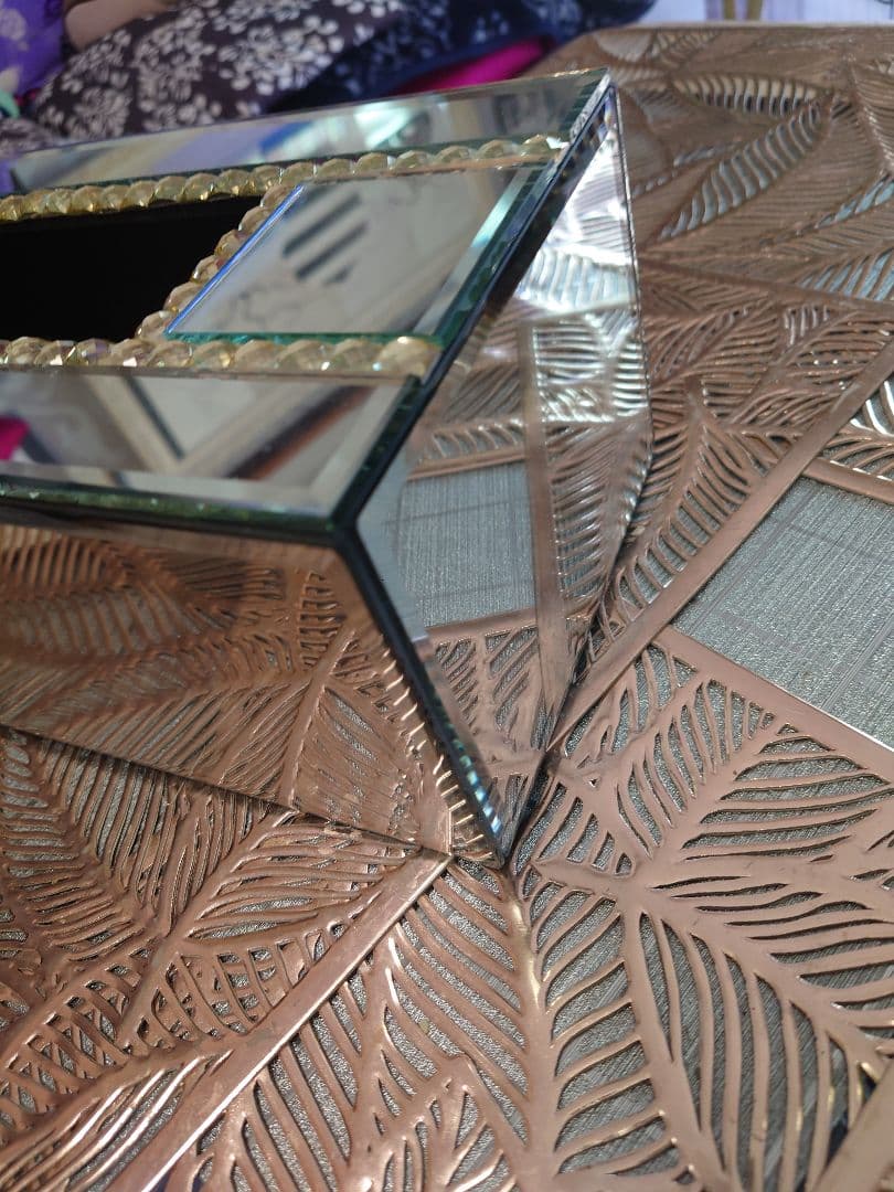 ラグジュアリー　ティシュケース