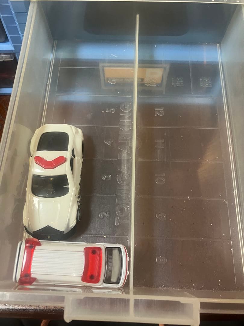 まとめ売り・レアトミカあり】33台セット ＆ 4段パーキング収納ケース