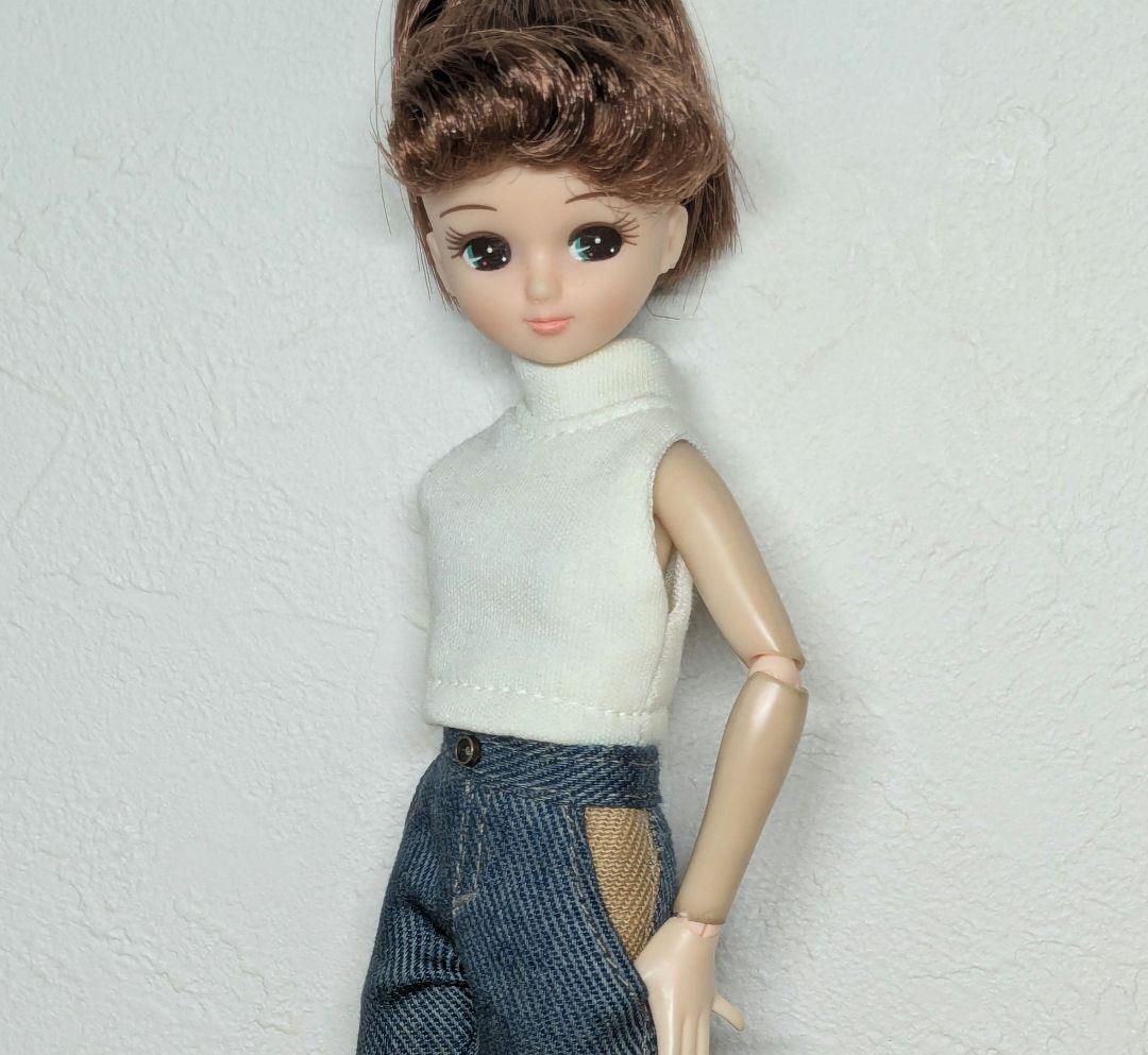 22㌢ドールサイズ服 C380円　ネックノースリーブ