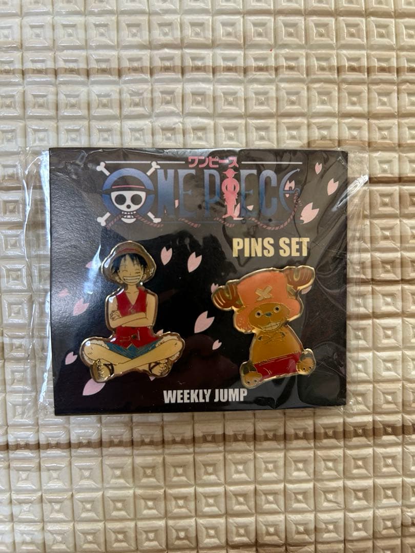 ワンピース ルフィ&チョッパー ピンバッジセット - メルカリ