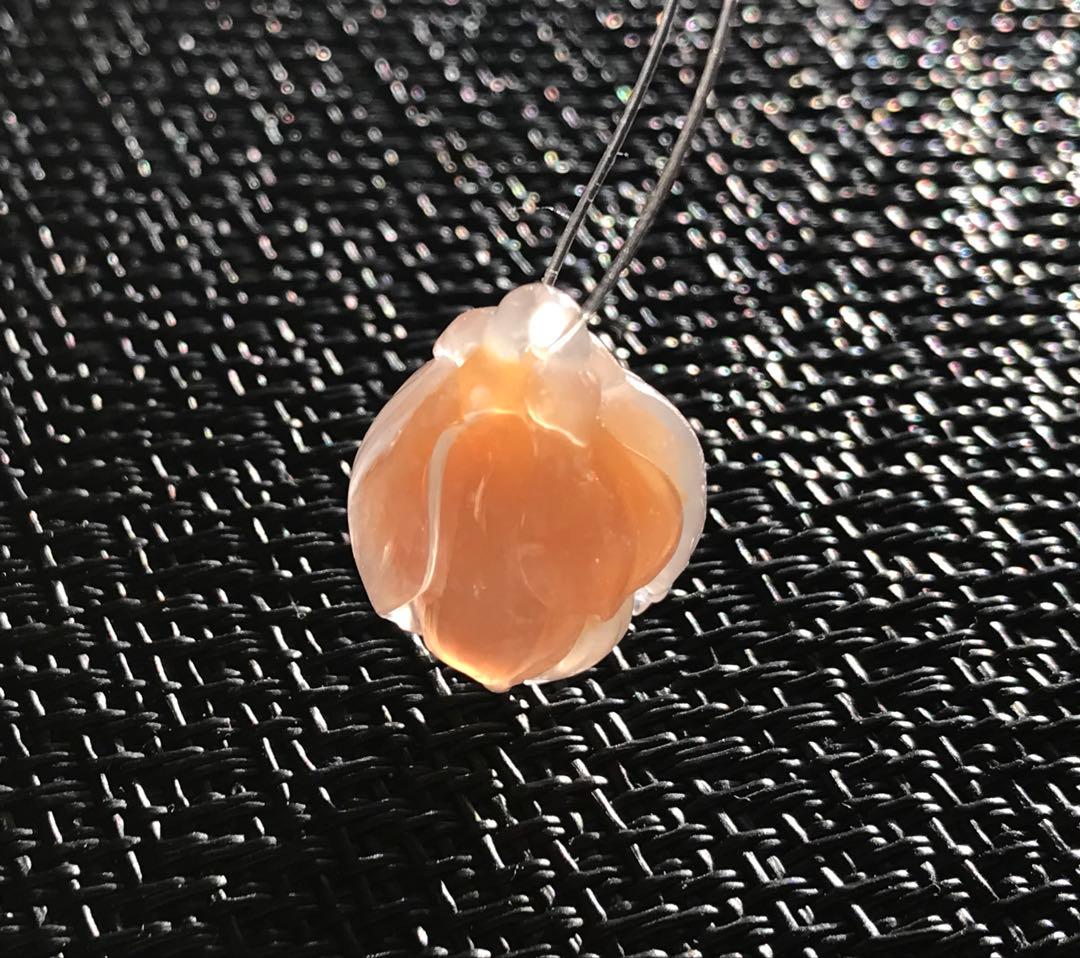 ゴビ石−1431 ゴビ瑪瑙　彫刻　『モクレン』