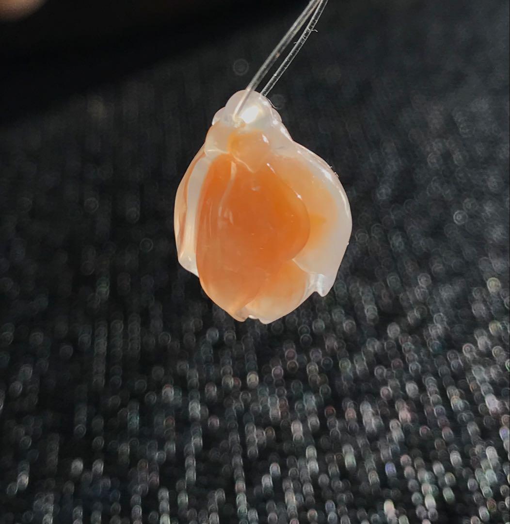 ゴビ石−1431 ゴビ瑪瑙　彫刻　『モクレン』