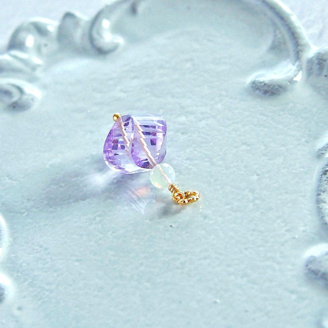 専用 ピンクアメジスト ツイスト 宝石質 プレシャスオパール チャーム14kgf