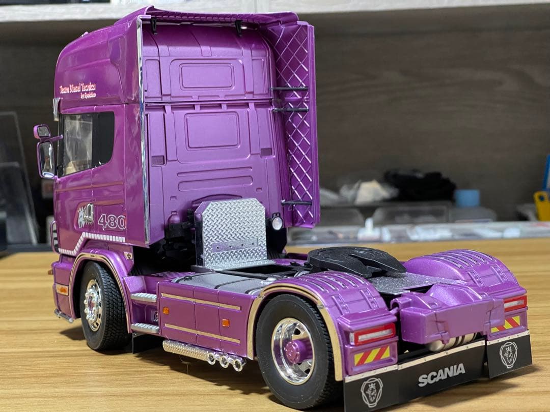 デコトラ‼️1/24 イタレリ製・旧型スカニア・トレーラーヘッド完成品