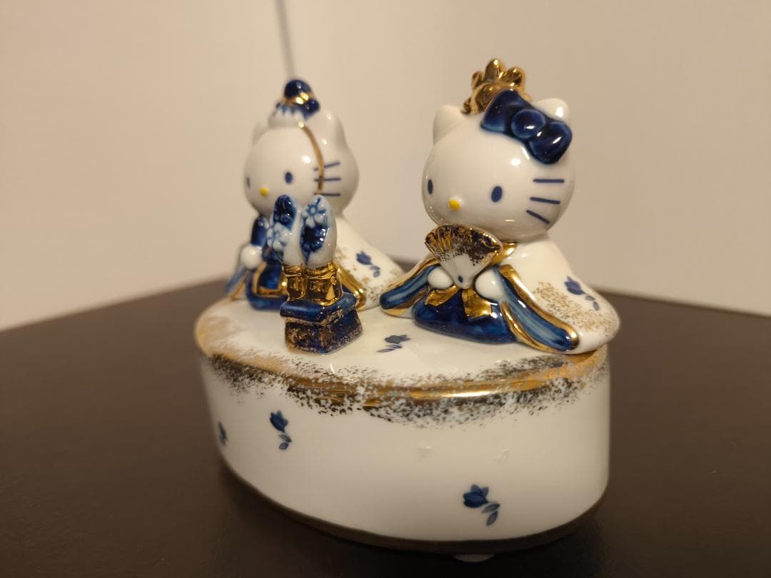 HELLOKITTY ハローキティ ダニエル　サンリオ　オルゴール　陶器 雛人形