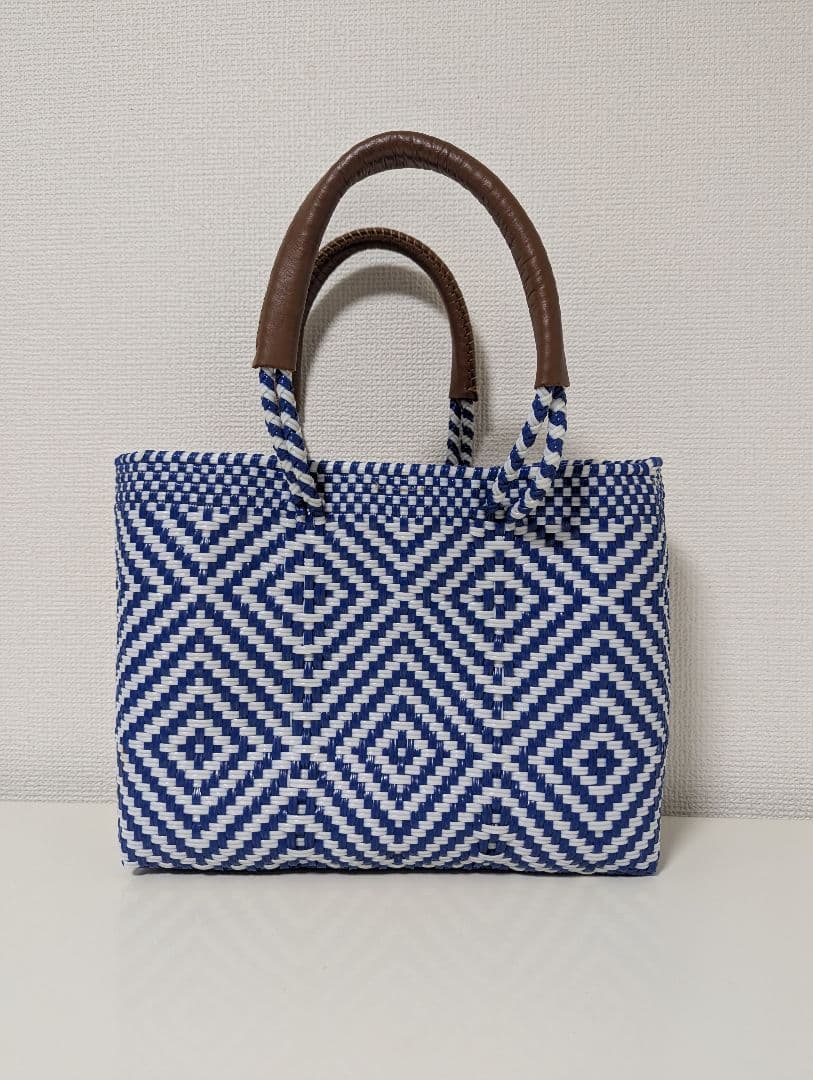 【paola】メキシコ製 メルカドバッグ風 プラカゴバッグ ブルー×ホワイト