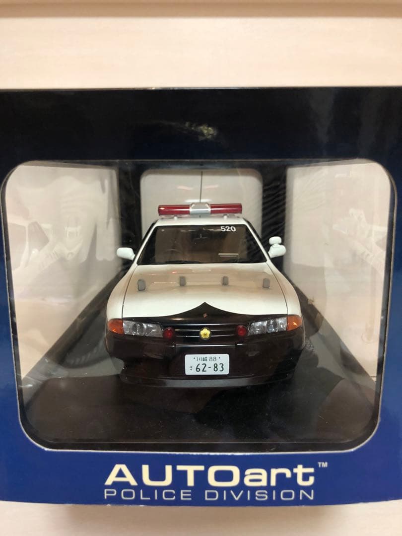 オートアート 1/18 R32スカイラインGT-Rパトカー 神奈川県警