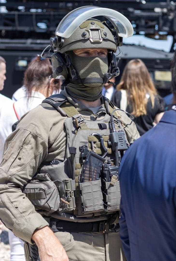 GIGNプレートキャリア レプリカ - メルカリ