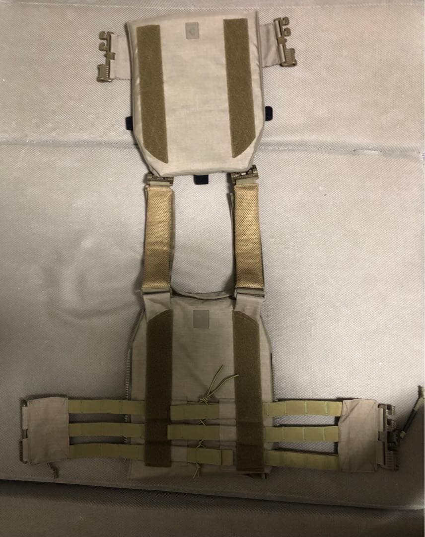 GIGNプレートキャリア レプリカ - メルカリ