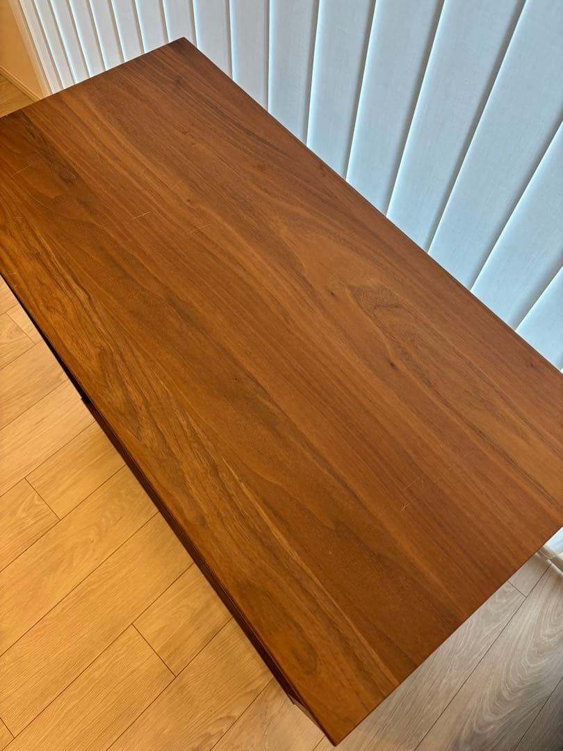 無印良品　脚付き　キャビネット　ガラス扉引戸タイプ