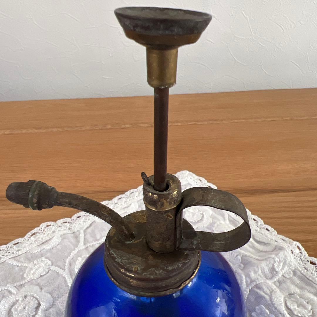 ヴィンテージ霧吹き ロイヤルブルーガラス瓶& 真鍮 made in UK - メルカリ