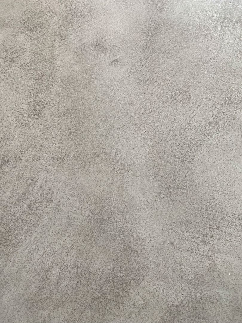 アップサイクルテーブル　モールテックス　無機質テーブル