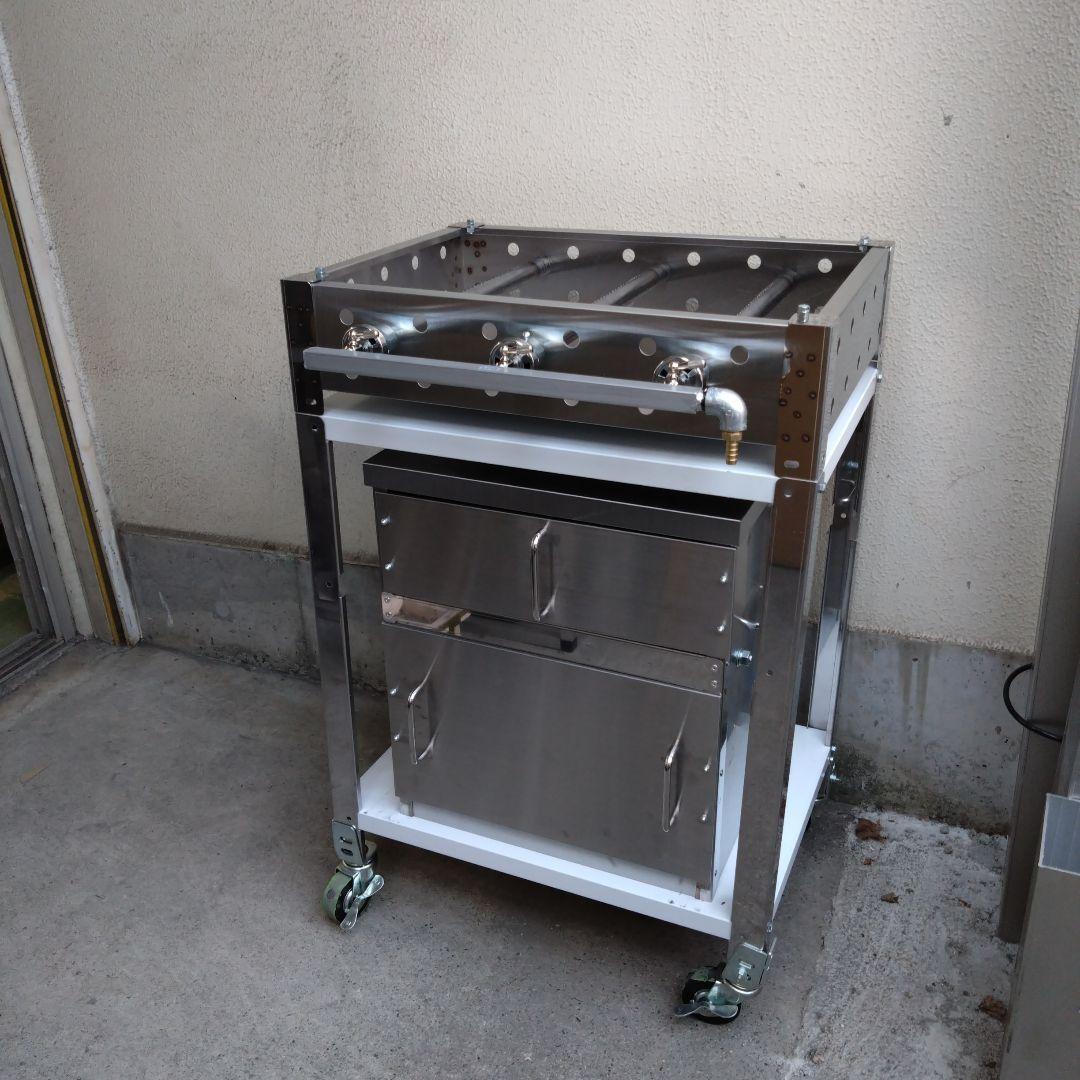 焼きいも釜　鉄板焼き　ガスグリラー　2台セット　専用台付き　やきそば　炭火焼き芋