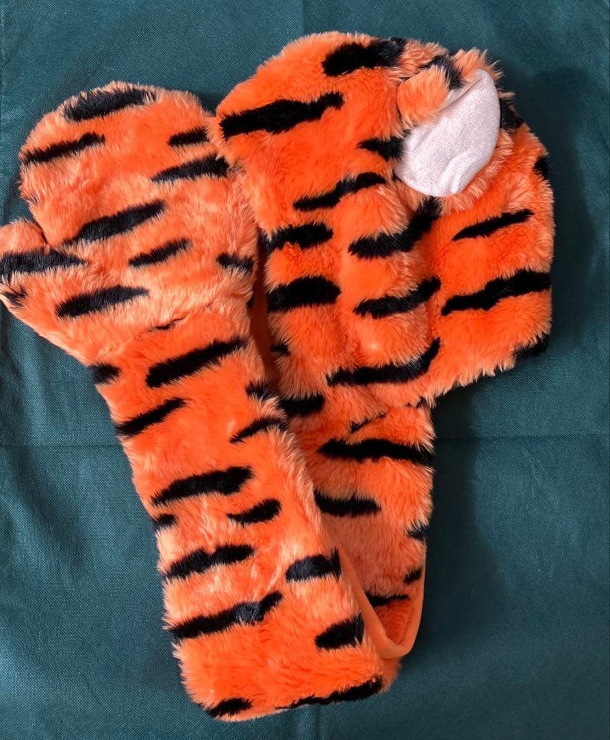 ディズニー くまのプーさん ティガー フード付きマフラー ファン