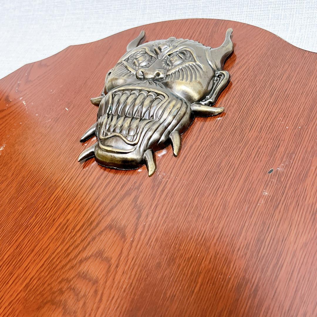 【希少✨】バトルアックスの壁掛け　中世ヨーロッパ風の壁掛け　鉄製で重量感あり